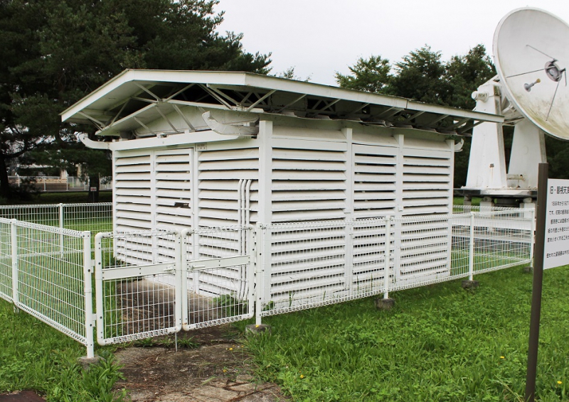 科学史上とても貴重な眼視天頂儀室。一見ただの小屋だけど、文化財として評価されるのか?